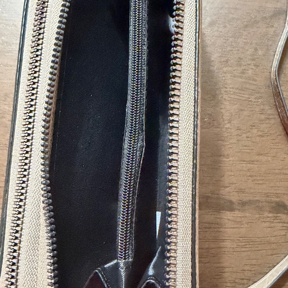 Sam & Hadley Embossed Wallet-On-A-String - Picture 10 of 16